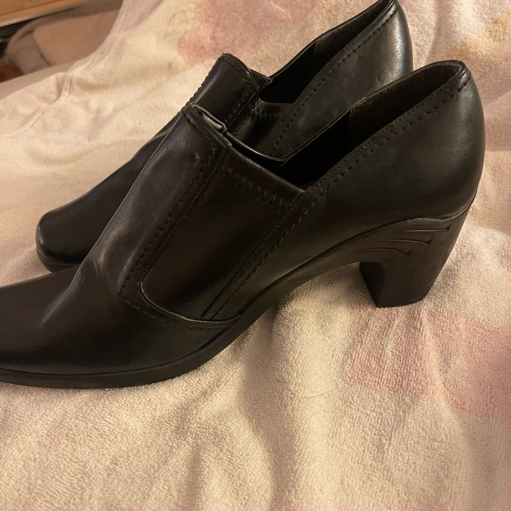 Like new aerosoles